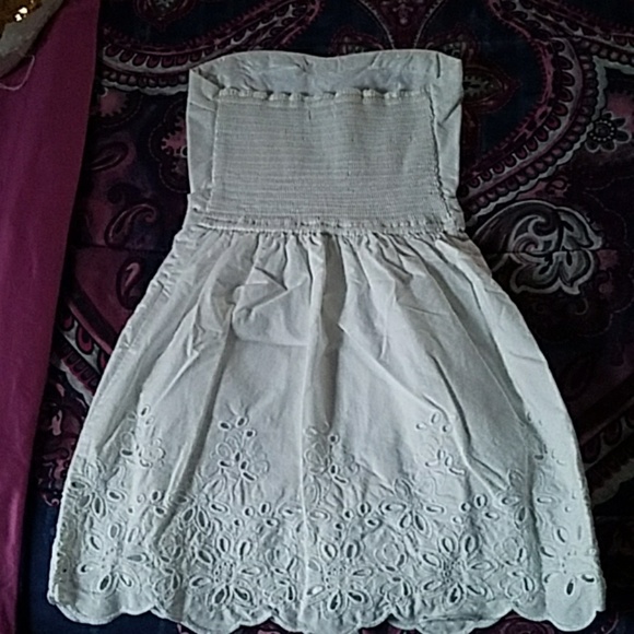 Hollister summer dress - Picture 2 of 4